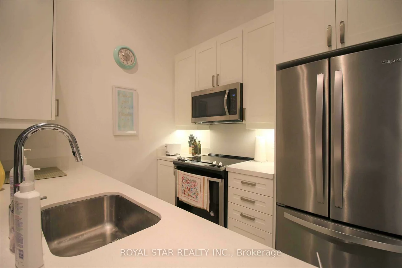 525, Adelaide, Waterfront Communities C1, Toronto
