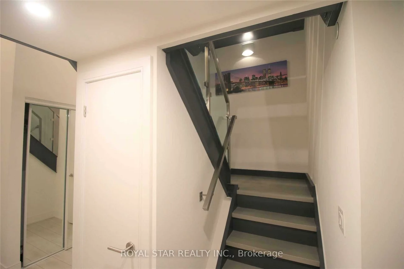 525, Adelaide, Waterfront Communities C1, Toronto
