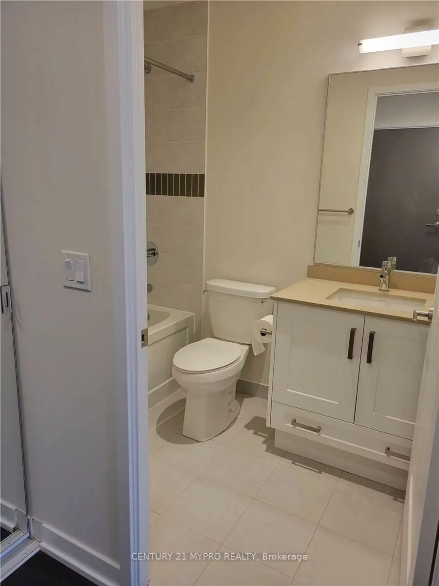 99, John, Waterfront Communities C1, Toronto