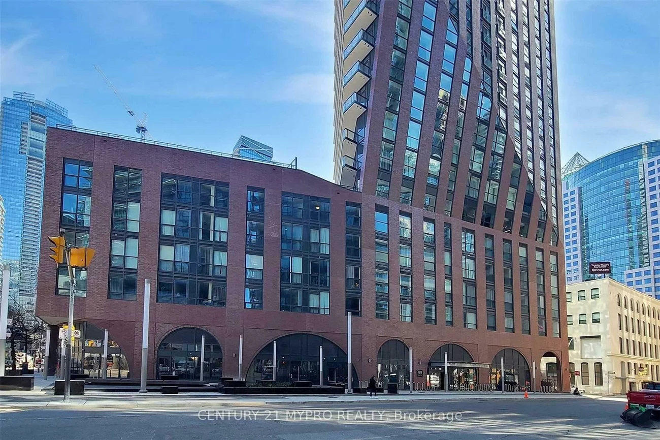 99, John, Waterfront Communities C1, Toronto