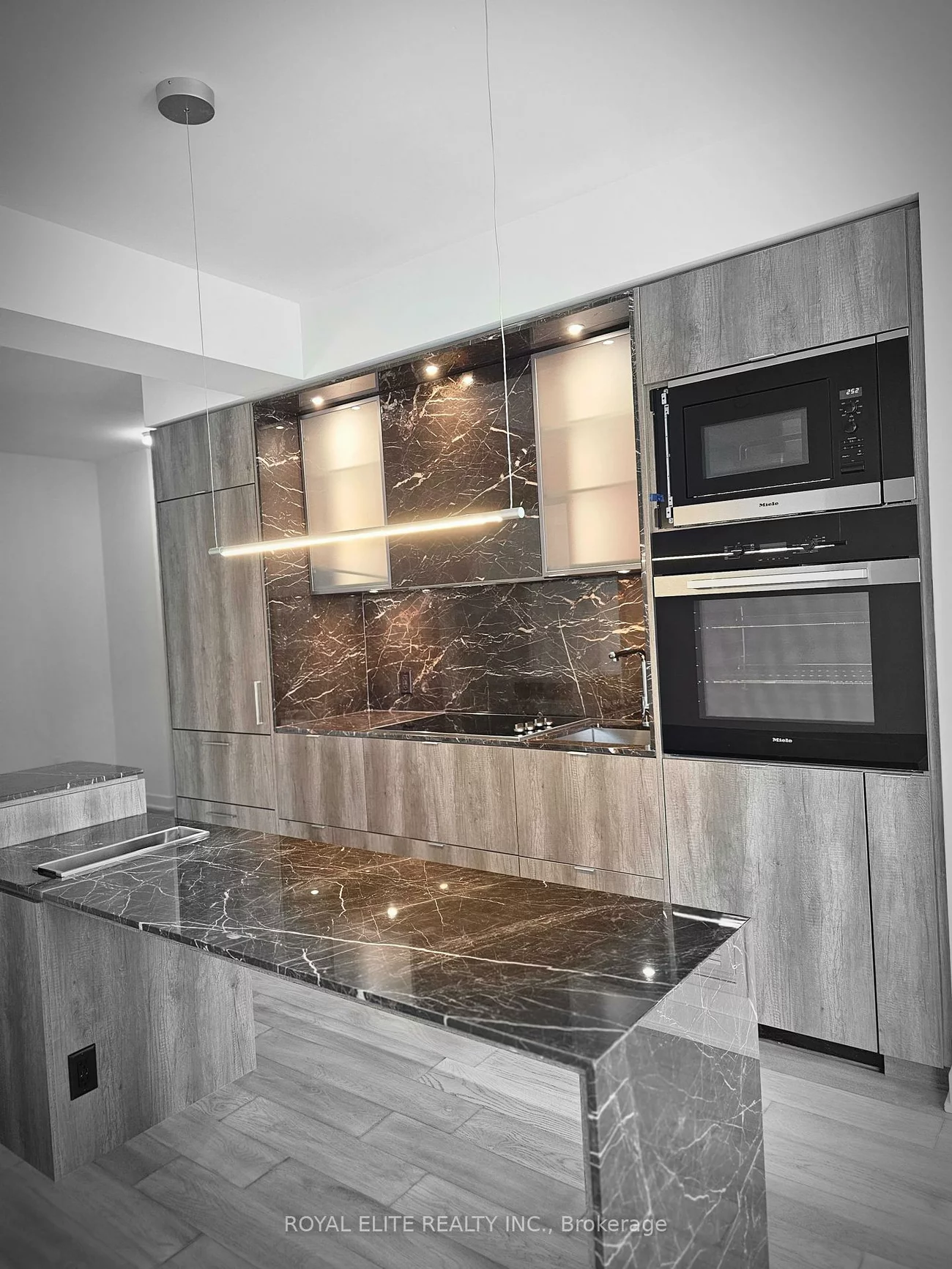 11, Yorkville, Annex, Toronto