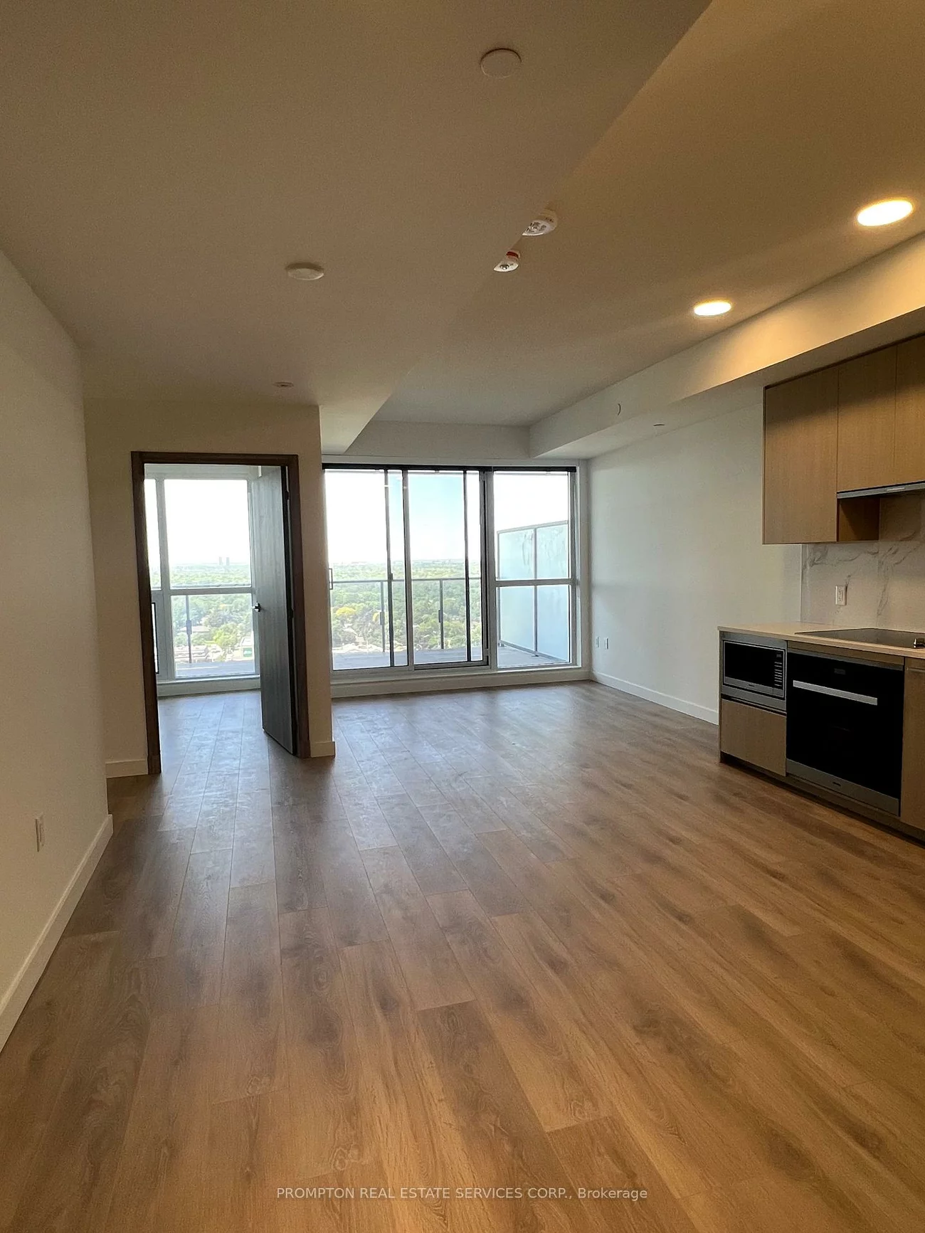25, Mcmahon, Bayview Village, Toronto
