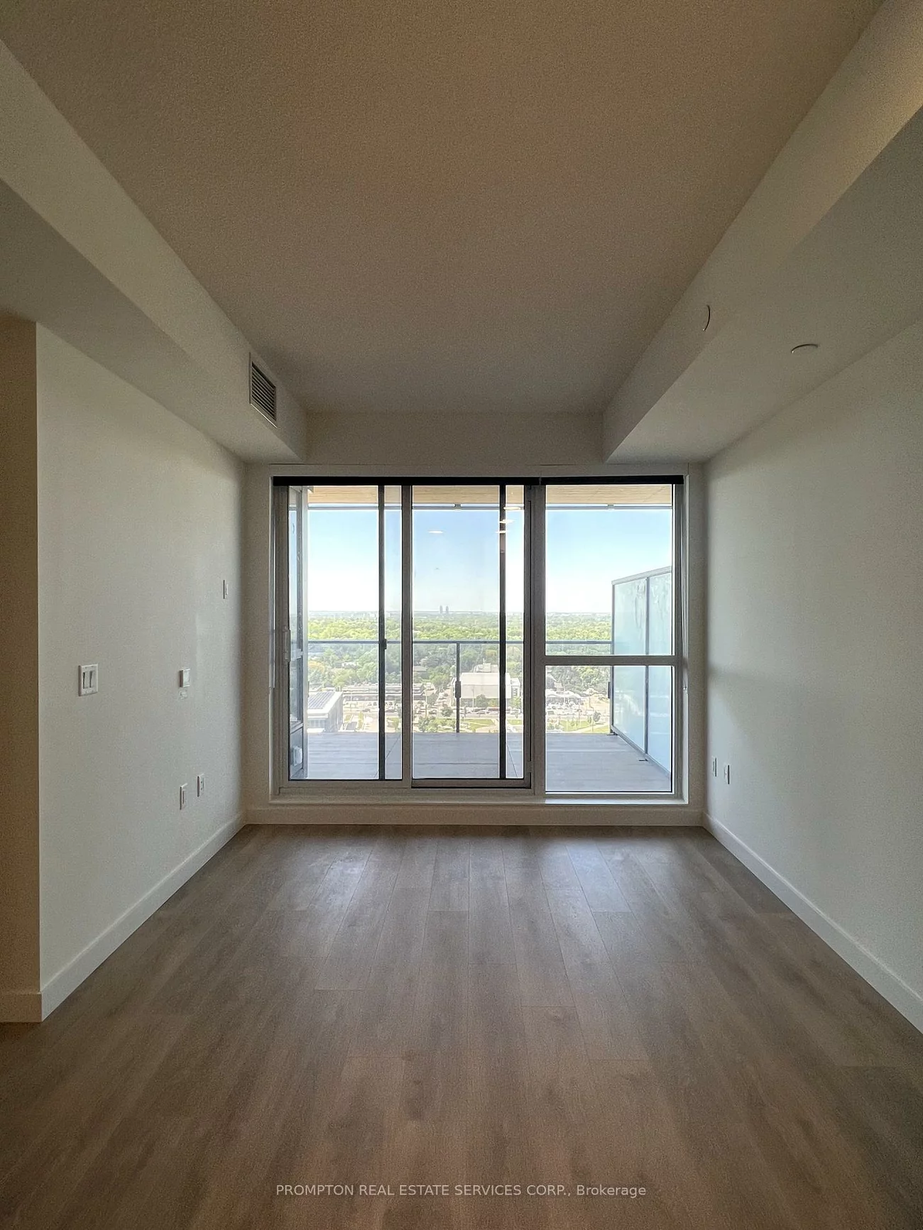 25, Mcmahon, Bayview Village, Toronto