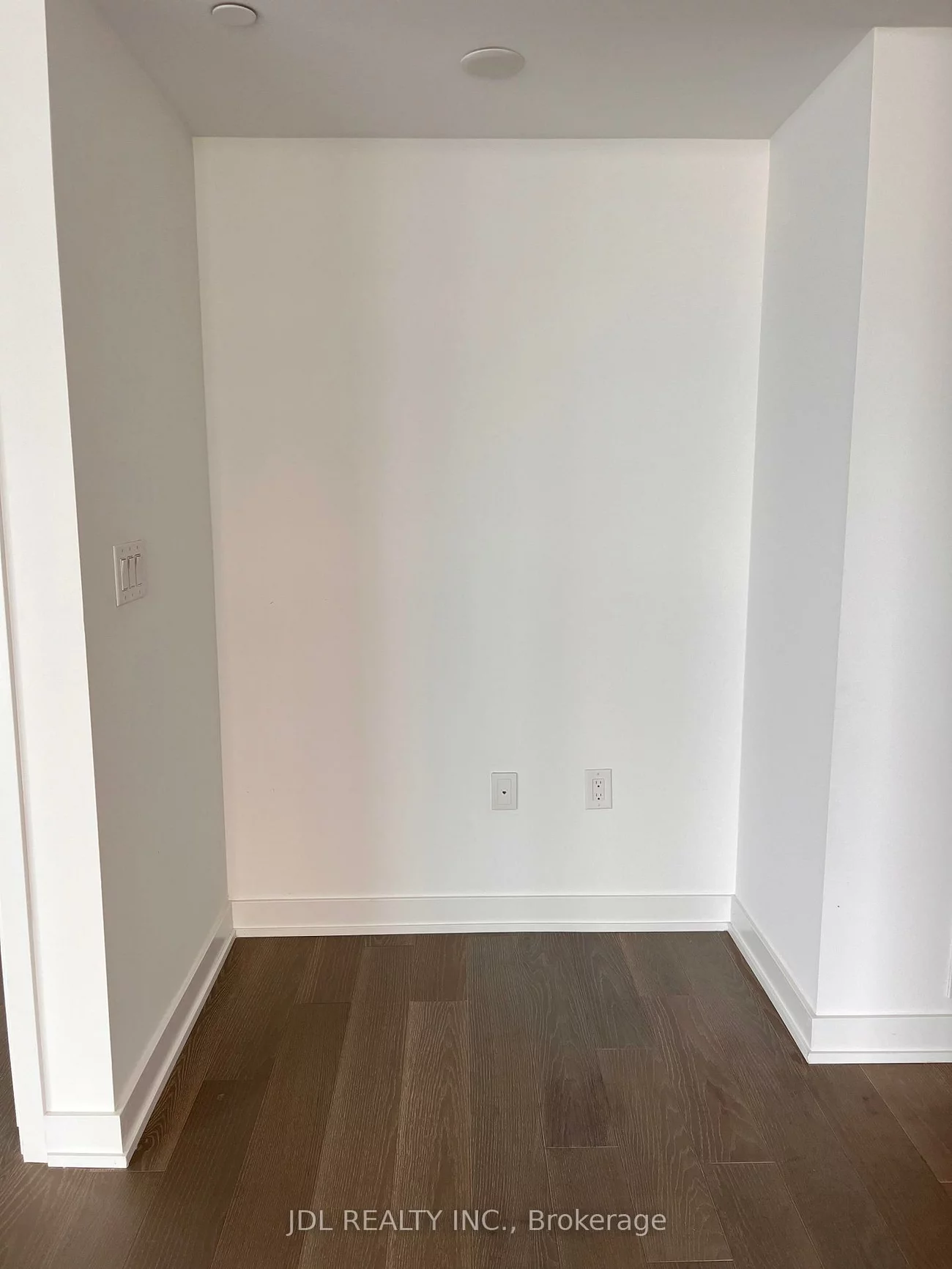 11, Wellesley, Bay Street Corridor, Toronto