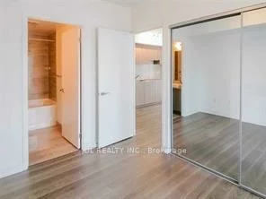 11, Wellesley, Bay Street Corridor, Toronto