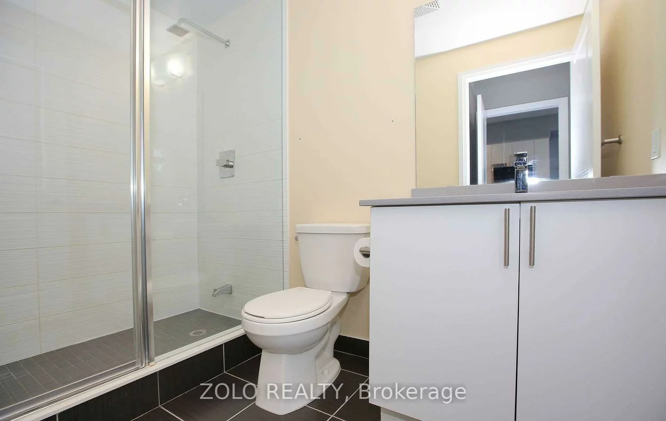 7890, Bathurst, Dufferin Grove, Toronto