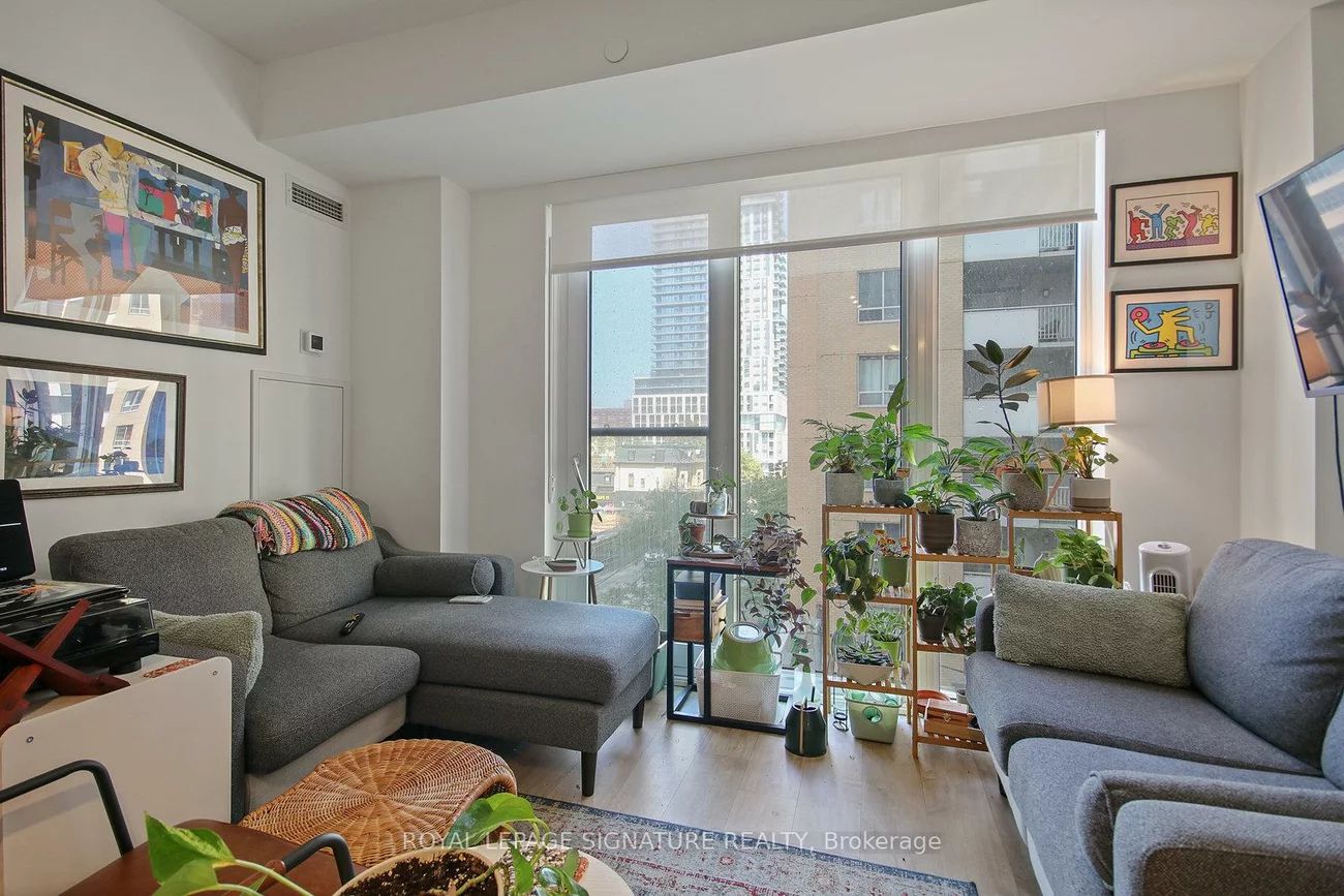 100, Dalhousie, Church-Yonge Corridor, Toronto
