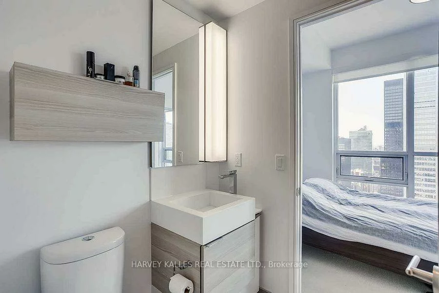 88, Scott, Church-Yonge Corridor, Toronto