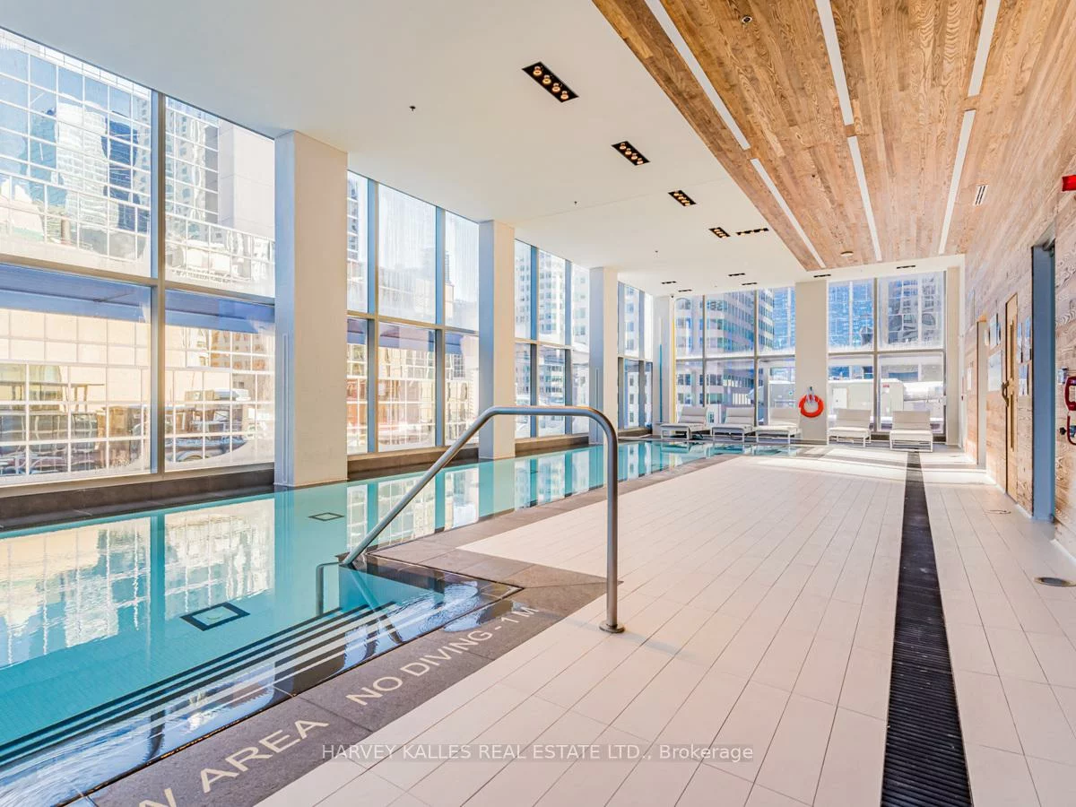88, Scott, Church-Yonge Corridor, Toronto