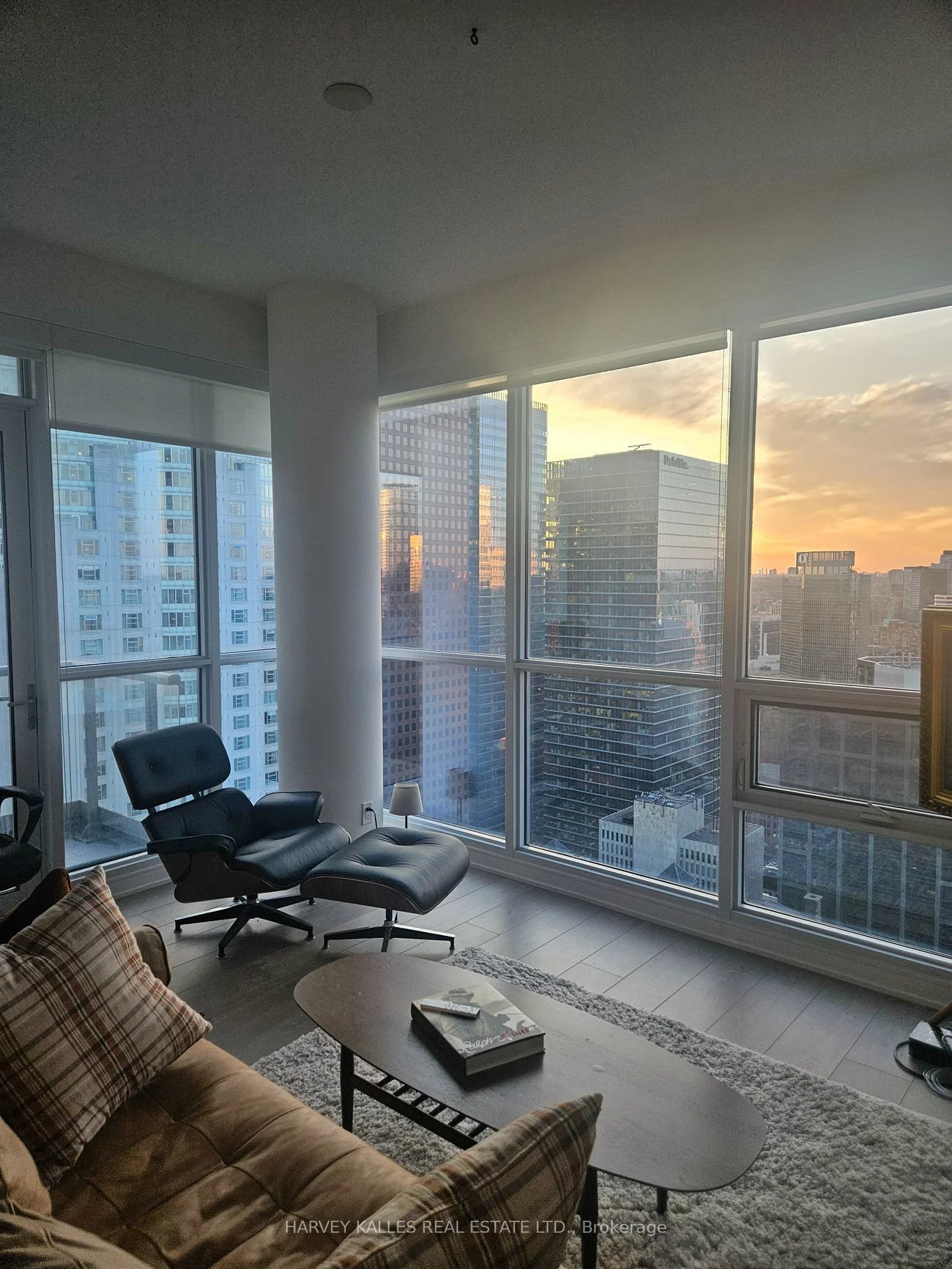 88, Scott, Church-Yonge Corridor, Toronto
