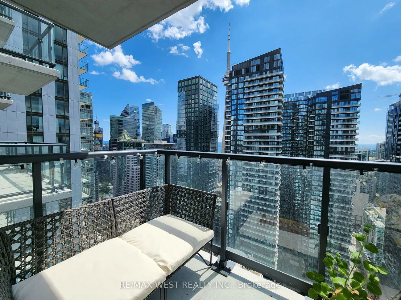 87, Peter, Waterfront Communities C1, Toronto