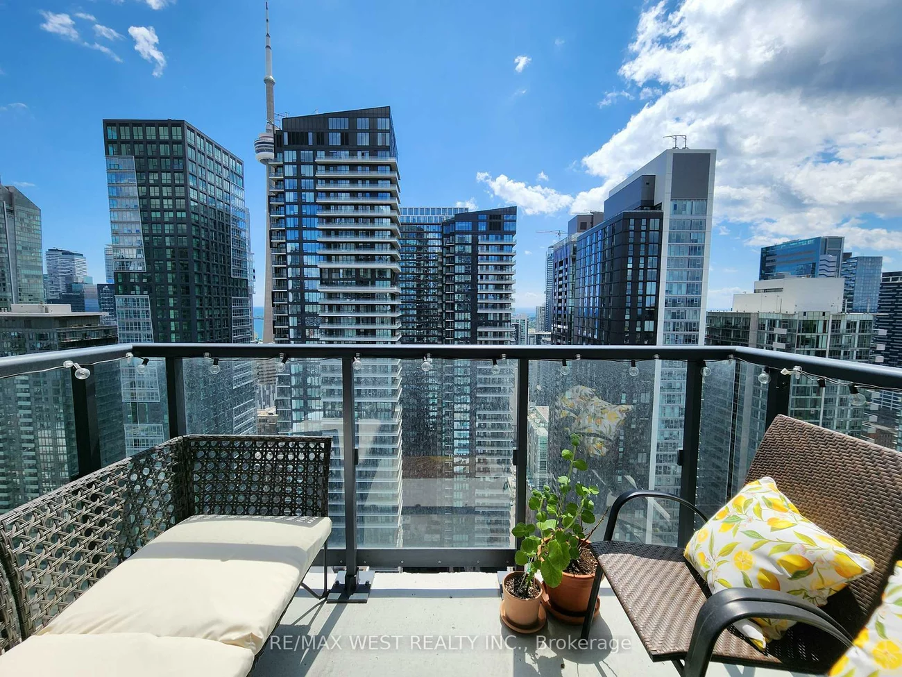 87, Peter, Waterfront Communities C1, Toronto