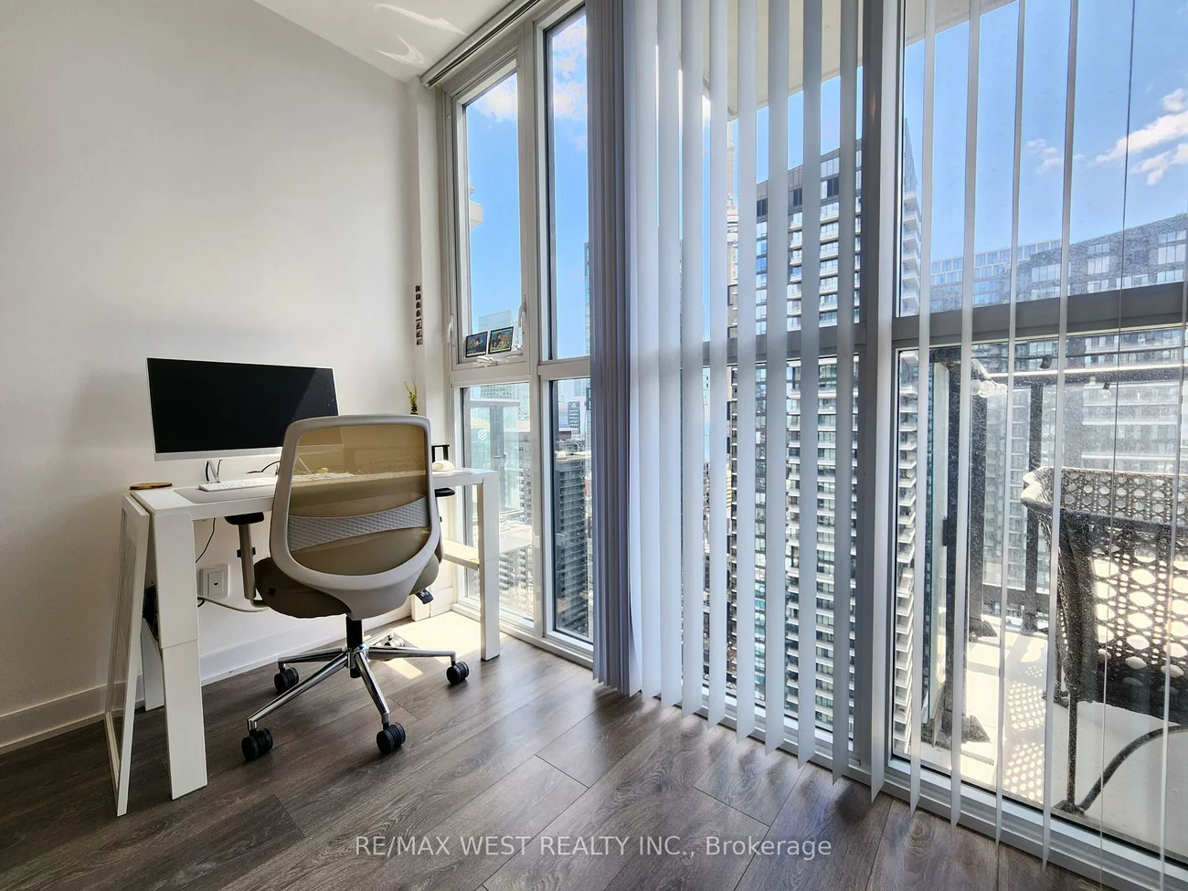 87, Peter, Waterfront Communities C1, Toronto