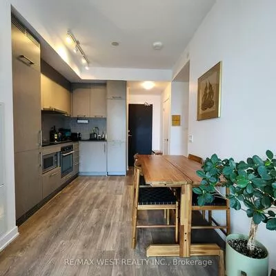 87, Peter, Waterfront Communities C1, Toronto