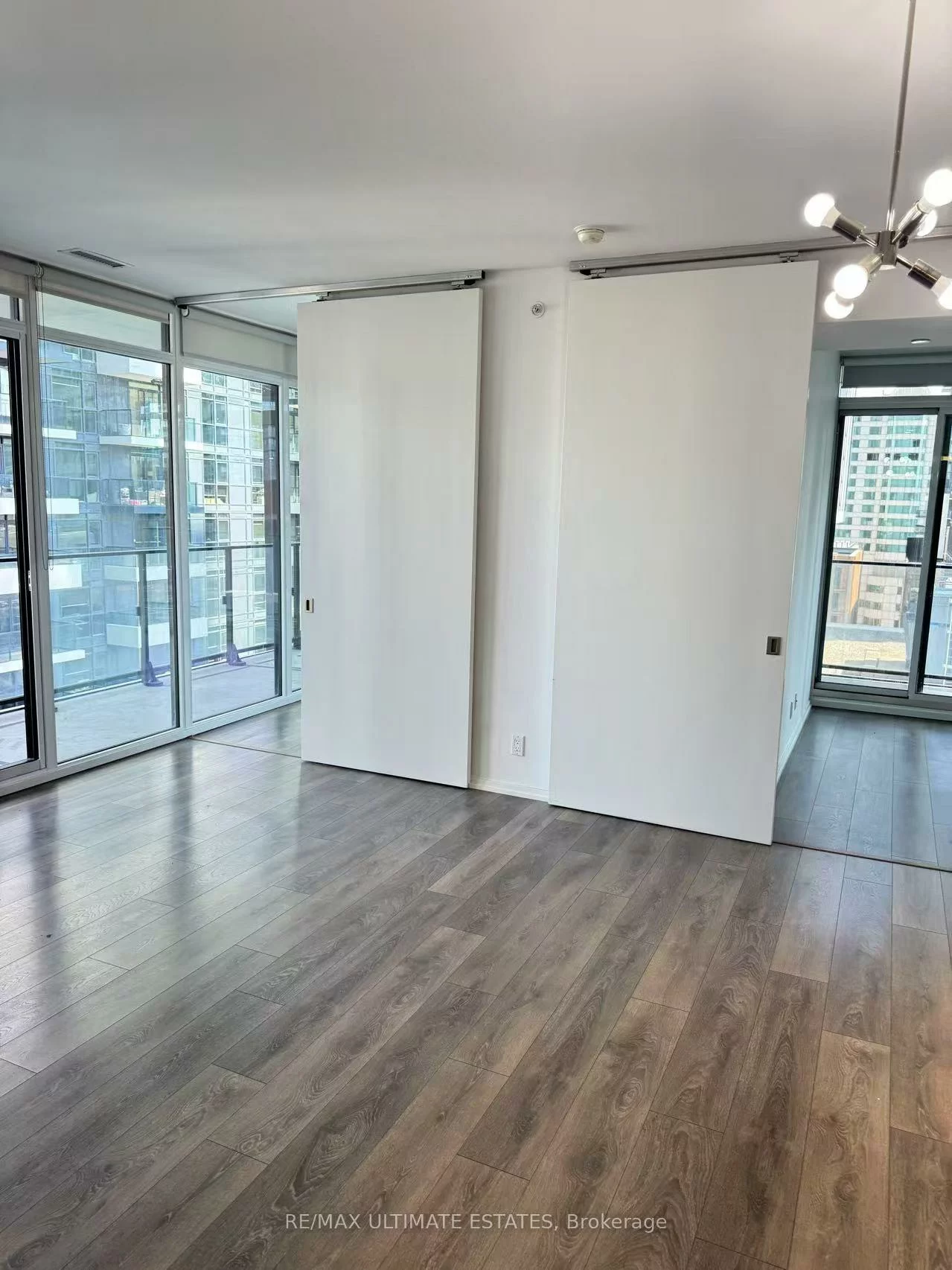 125, Peter, Waterfront Communities C1, Toronto