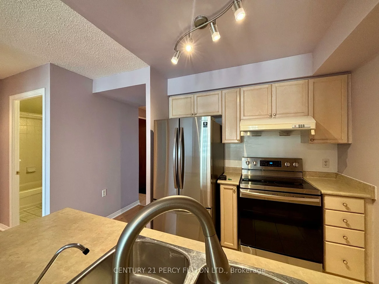 26, Olive, Willowdale East, Toronto