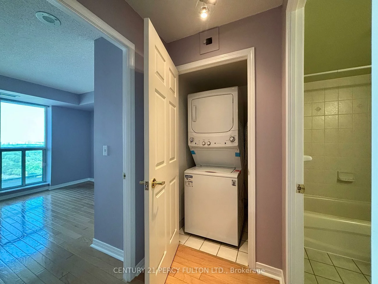 26, Olive, Willowdale East, Toronto