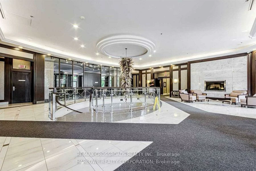 135, Wynford, Banbury-Don Mills, Toronto