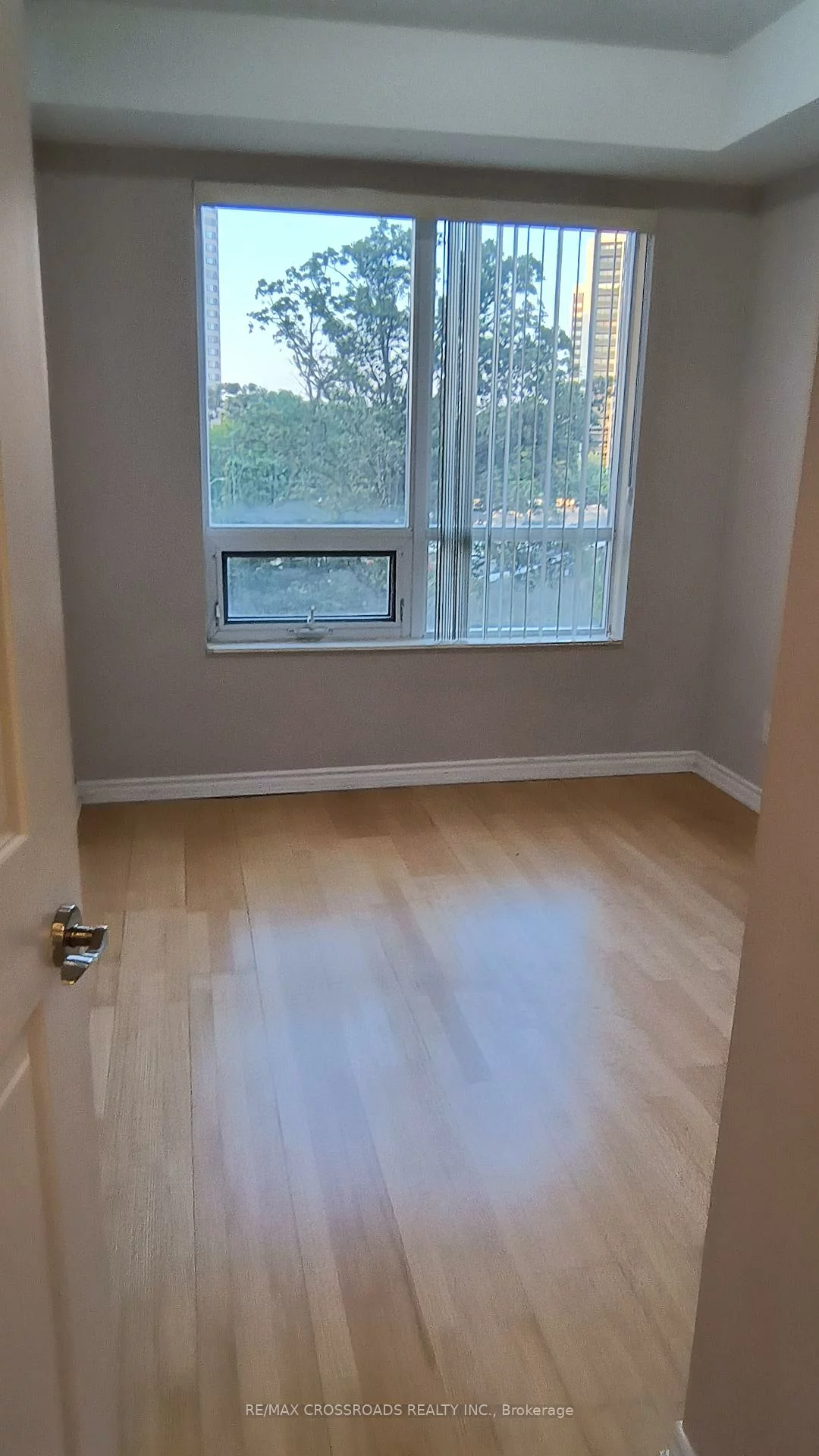 135, Wynford, Banbury-Don Mills, Toronto
