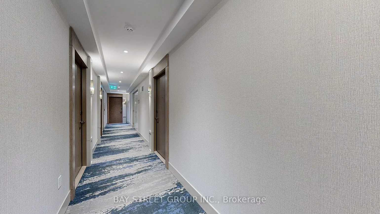 30, Inn On The Park, Banbury-Don Mills, Toronto