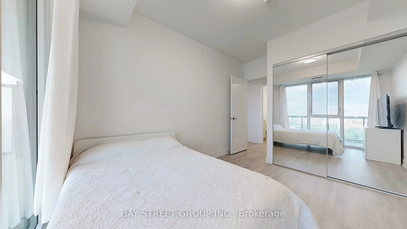 30, Inn On The Park, Banbury-Don Mills, Toronto