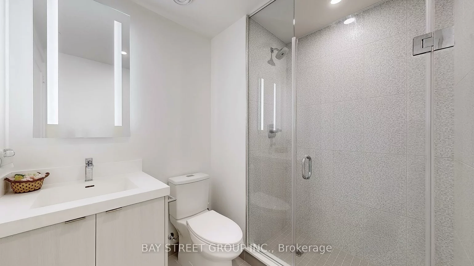 30, Inn On The Park, Banbury-Don Mills, Toronto