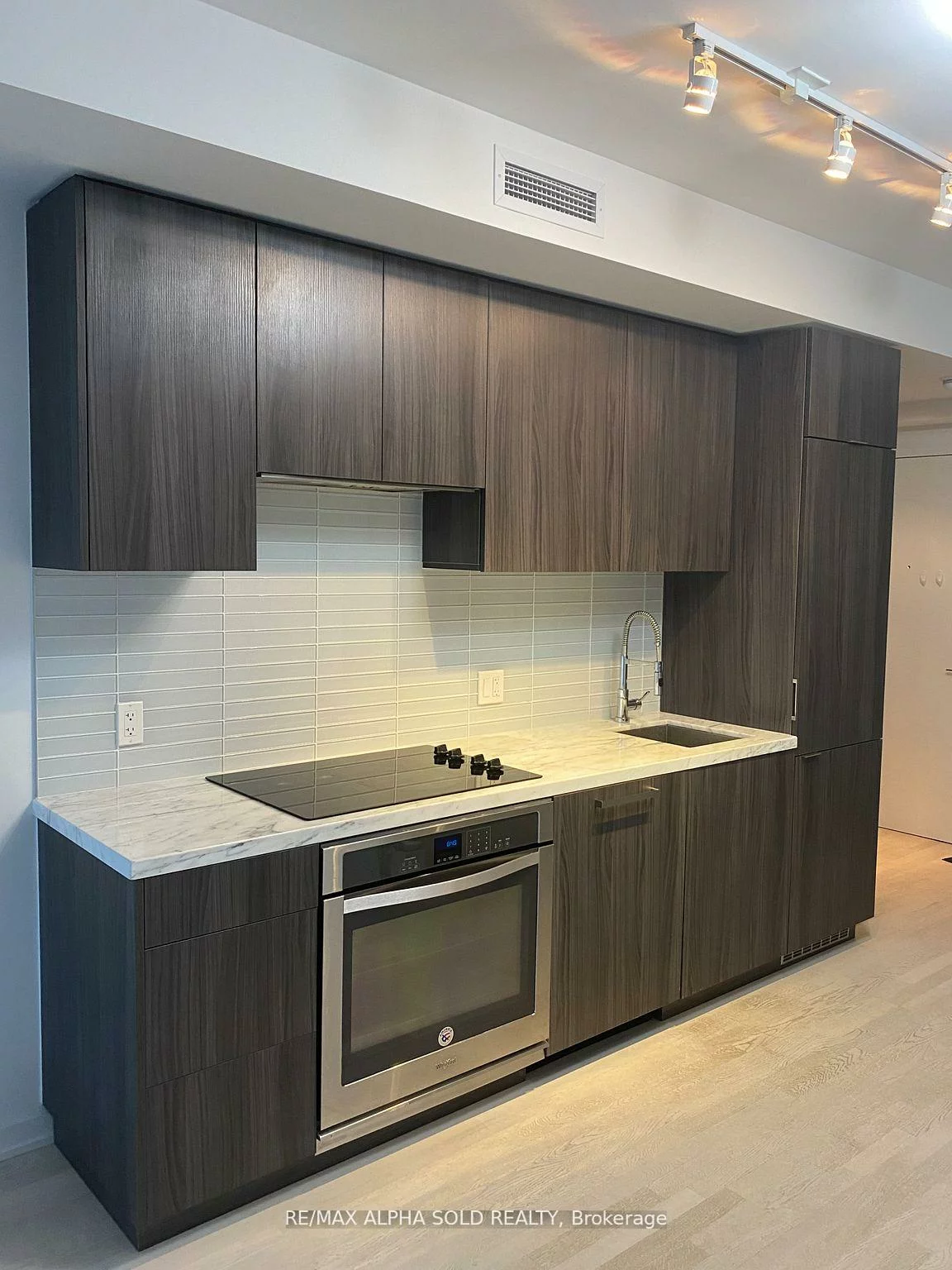 60, Colborne, Church-Yonge Corridor, Toronto