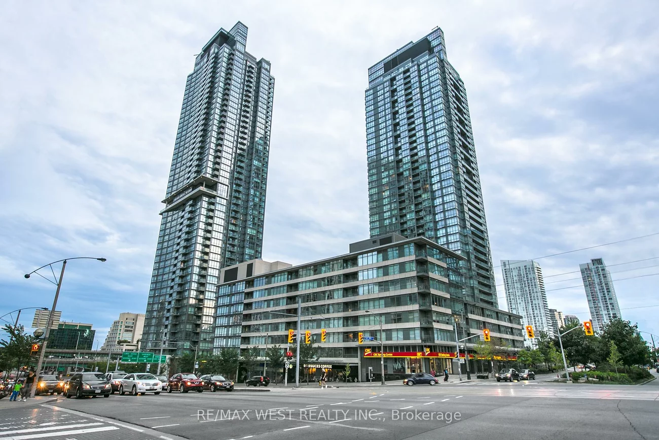 15, Fort York, Waterfront Communities C1, Toronto