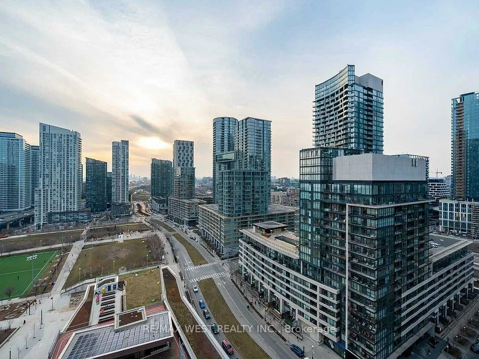 15, Fort York, Waterfront Communities C1, Toronto
