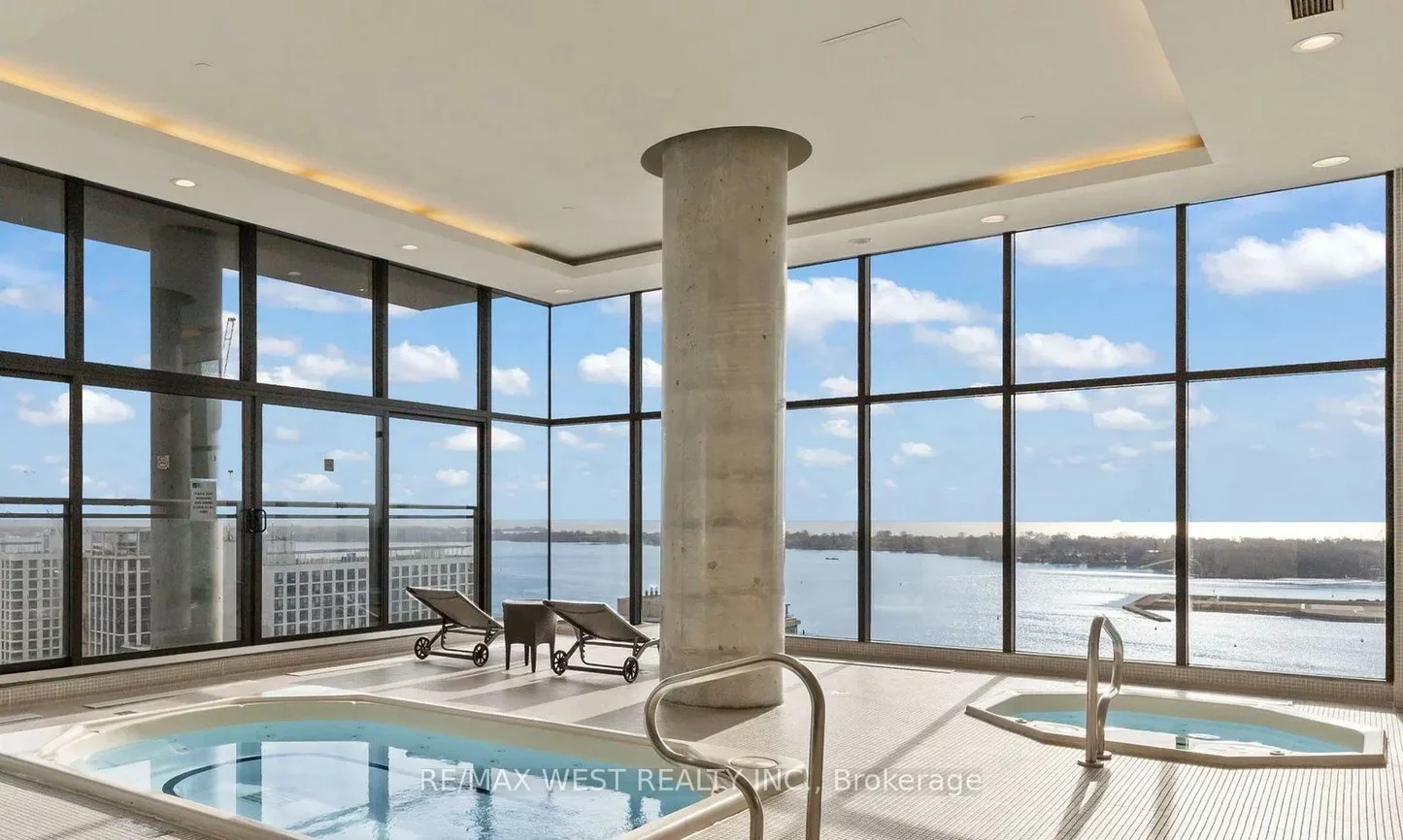 15, Fort York, Waterfront Communities C1, Toronto