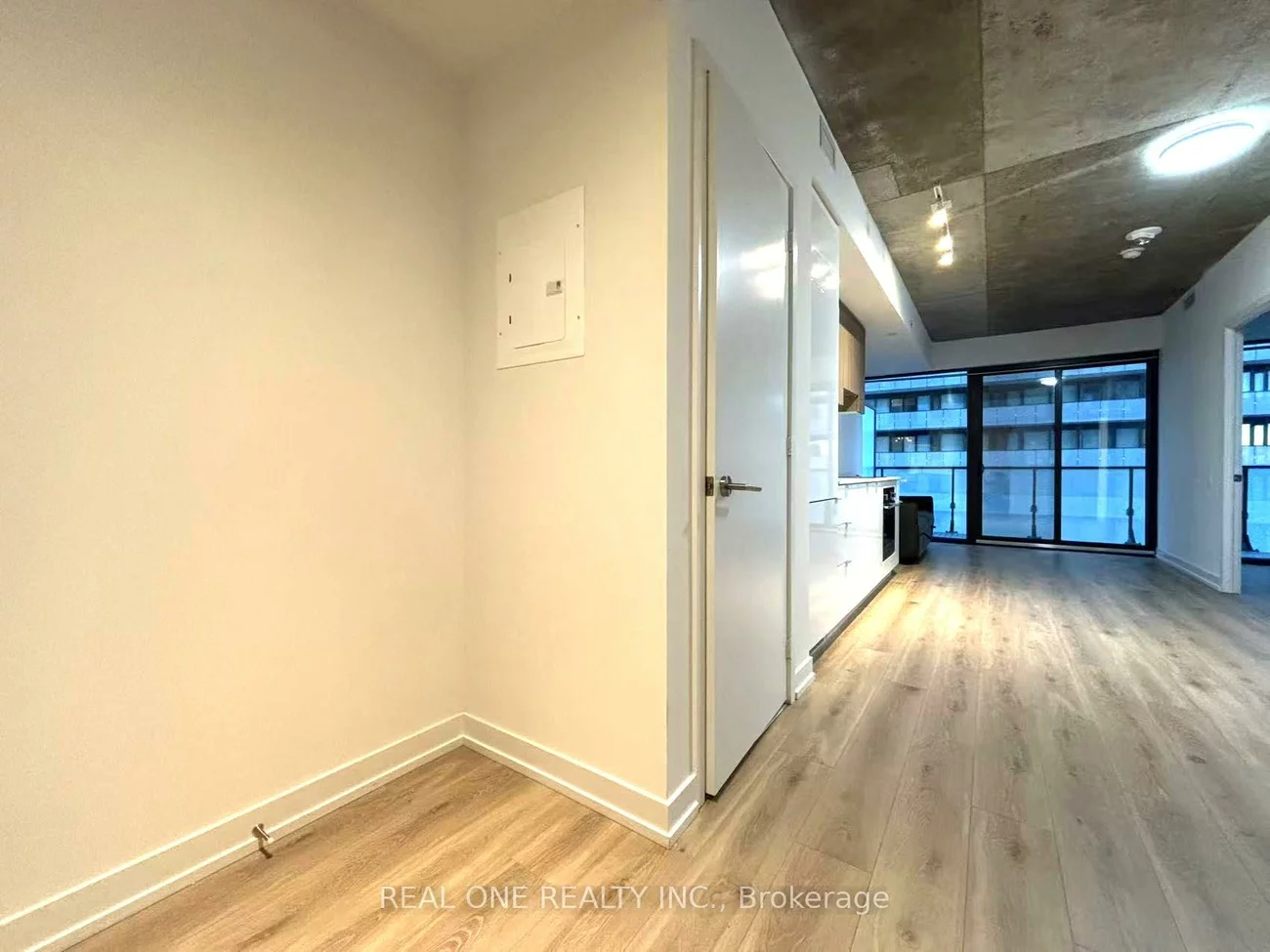 161, Roehampton, Mount Pleasant West, Toronto