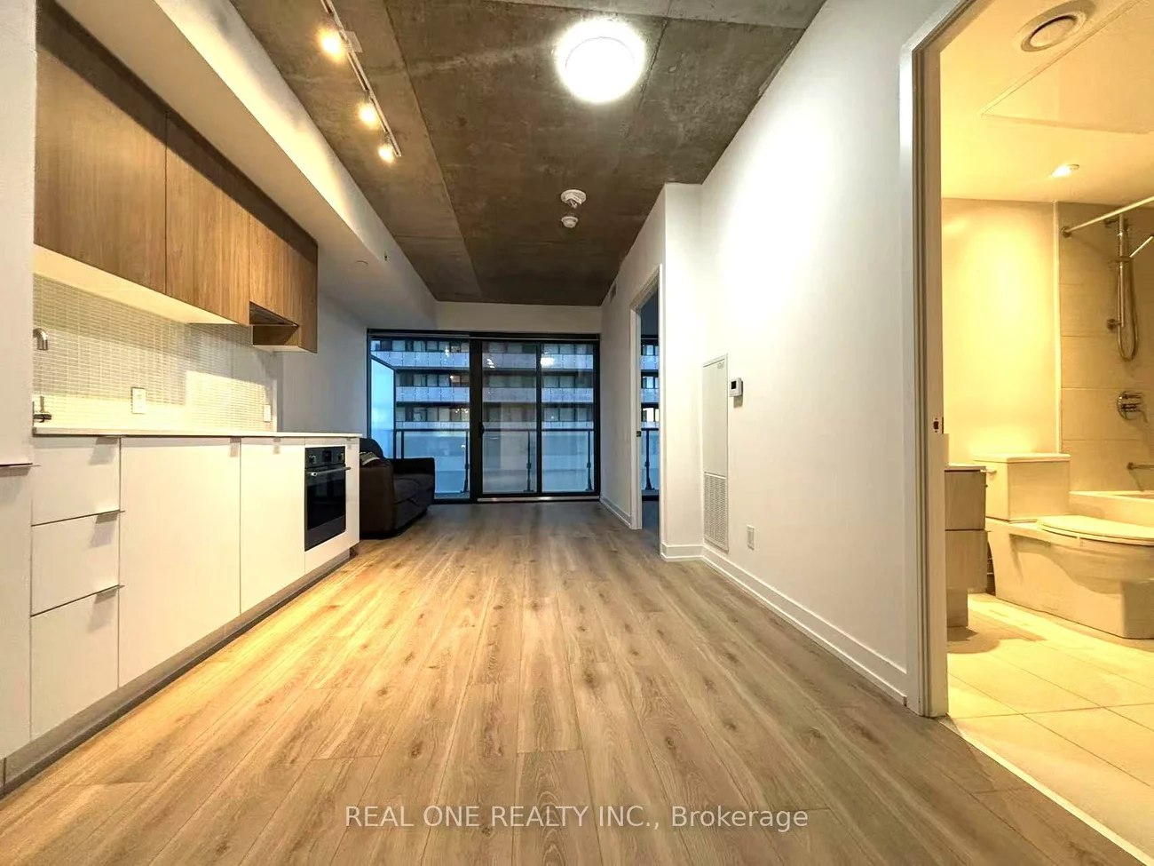 161, Roehampton, Mount Pleasant West, Toronto