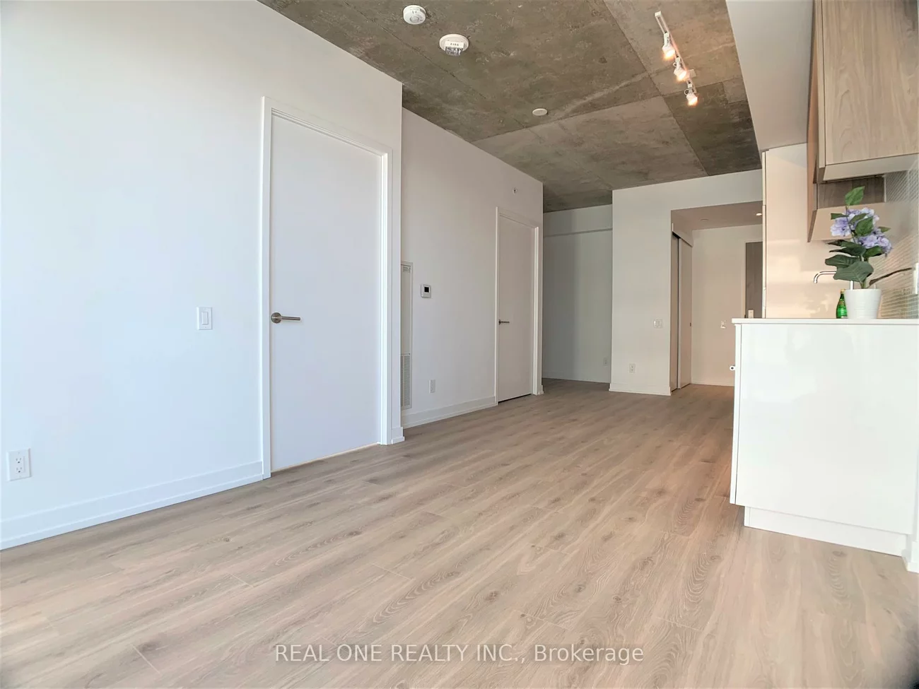 161, Roehampton, Mount Pleasant West, Toronto