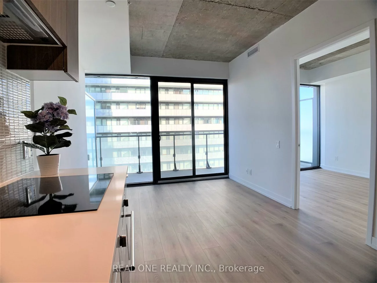 161, Roehampton, Mount Pleasant West, Toronto