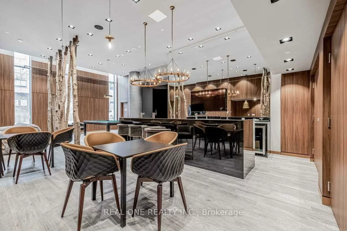 161, Roehampton, Mount Pleasant West, Toronto