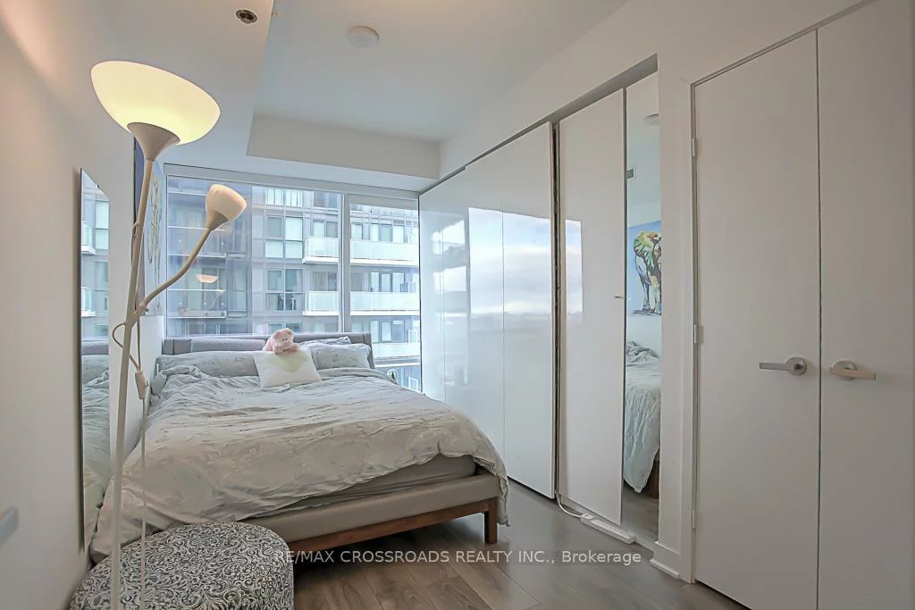 15, Grenville, Bay Street Corridor, Toronto