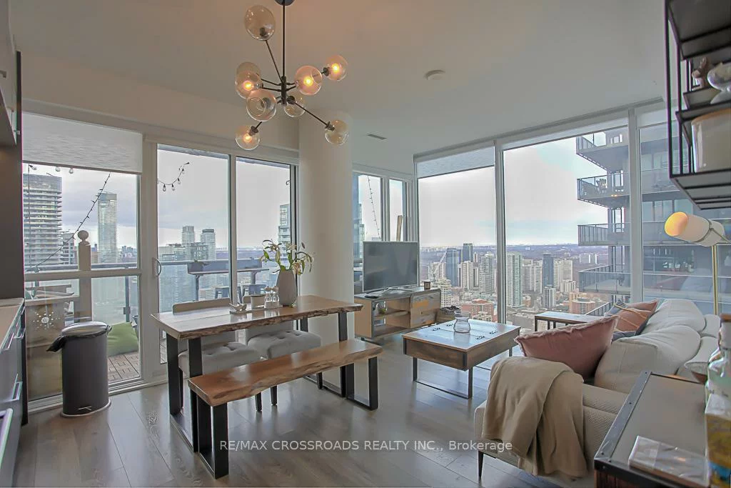 15, Grenville, Bay Street Corridor, Toronto