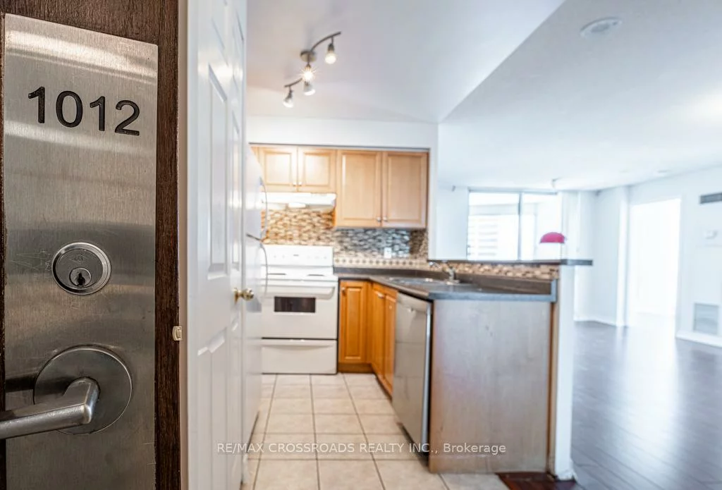 7, Lorraine, Willowdale West, Toronto