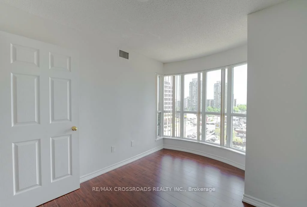 7, Lorraine, Willowdale West, Toronto