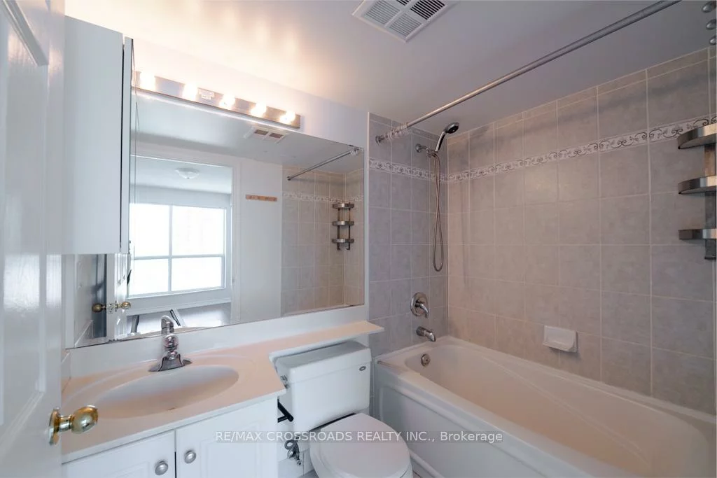 7, Lorraine, Willowdale West, Toronto