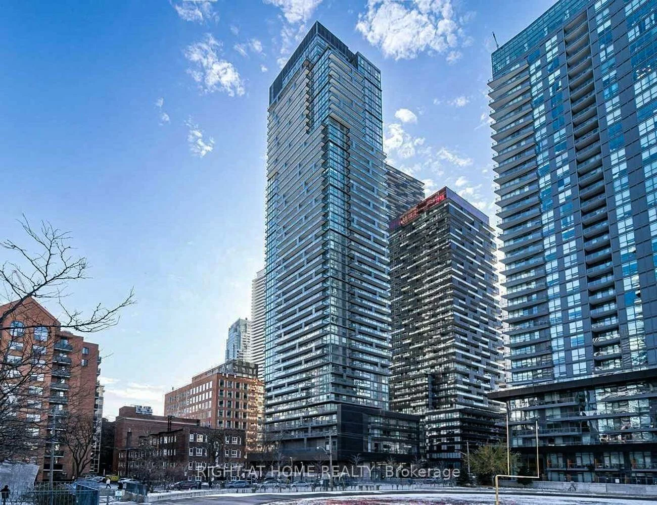 39, Roehampton, Mount Pleasant West, Toronto
