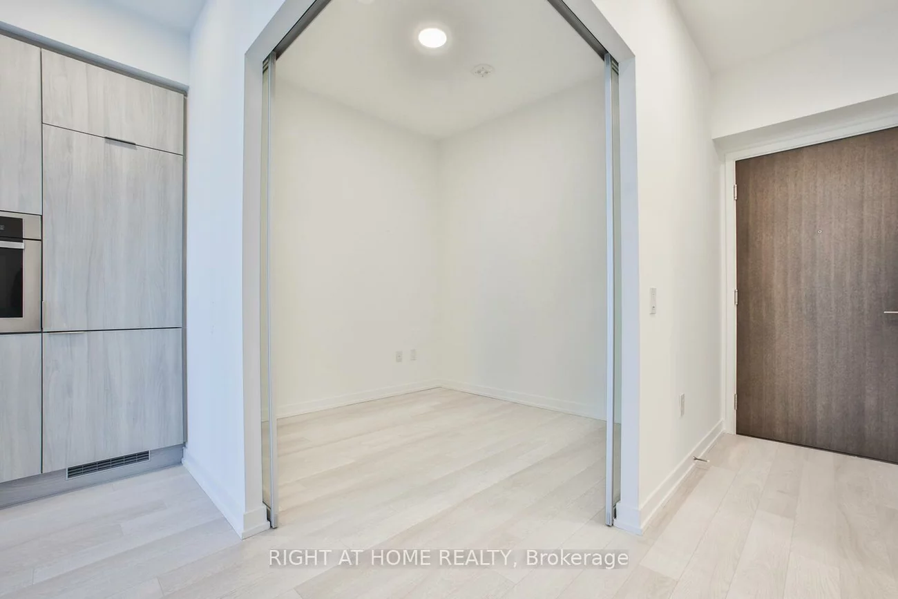 39, Roehampton, Mount Pleasant West, Toronto
