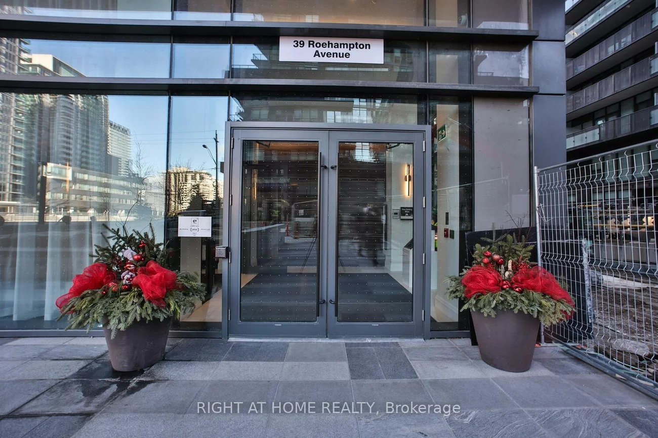 39, Roehampton, Mount Pleasant West, Toronto