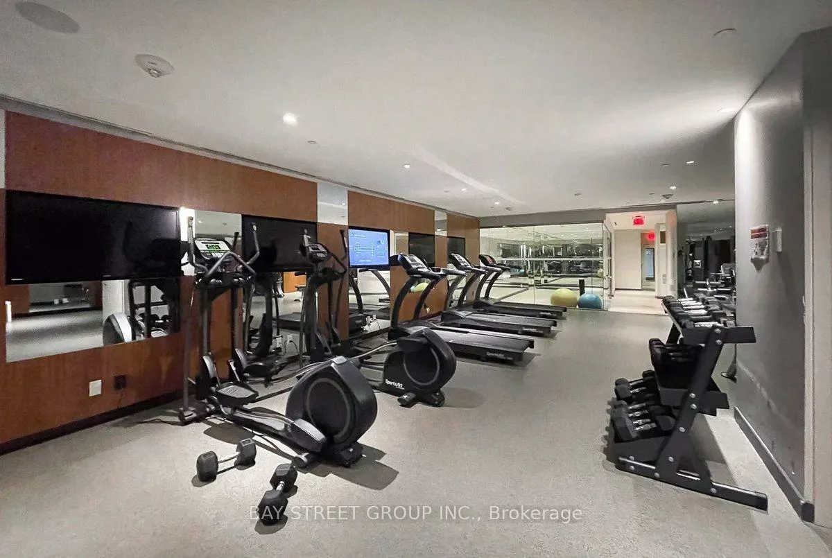 8, Mercer, Waterfront Communities C1, Toronto