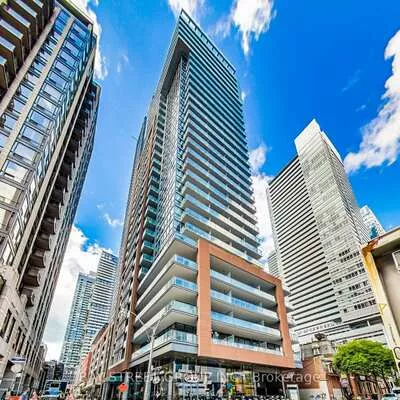 8, Mercer, Waterfront Communities C1, Toronto