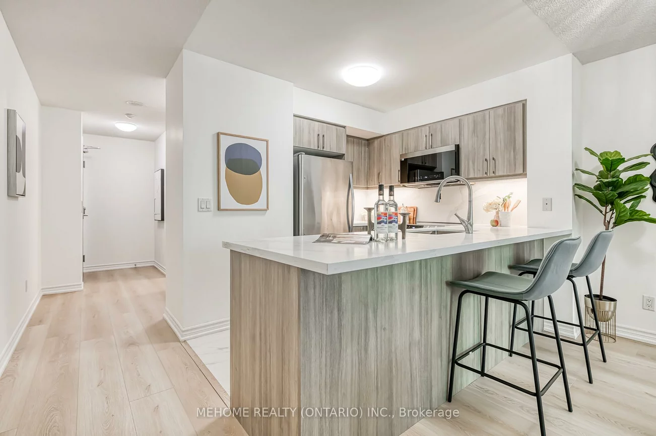 19, Grand Trunk, Waterfront Communities C1, Toronto
