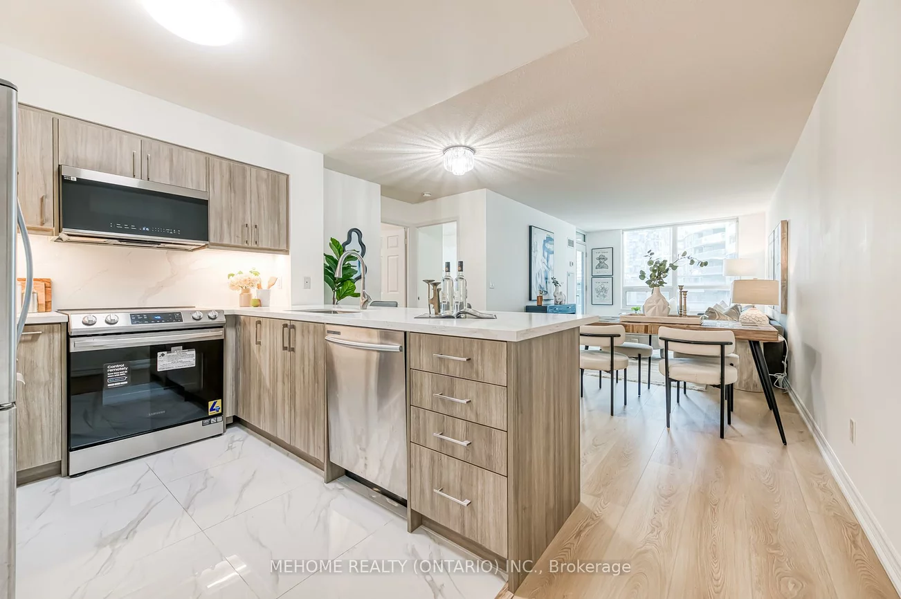 19, Grand Trunk, Waterfront Communities C1, Toronto