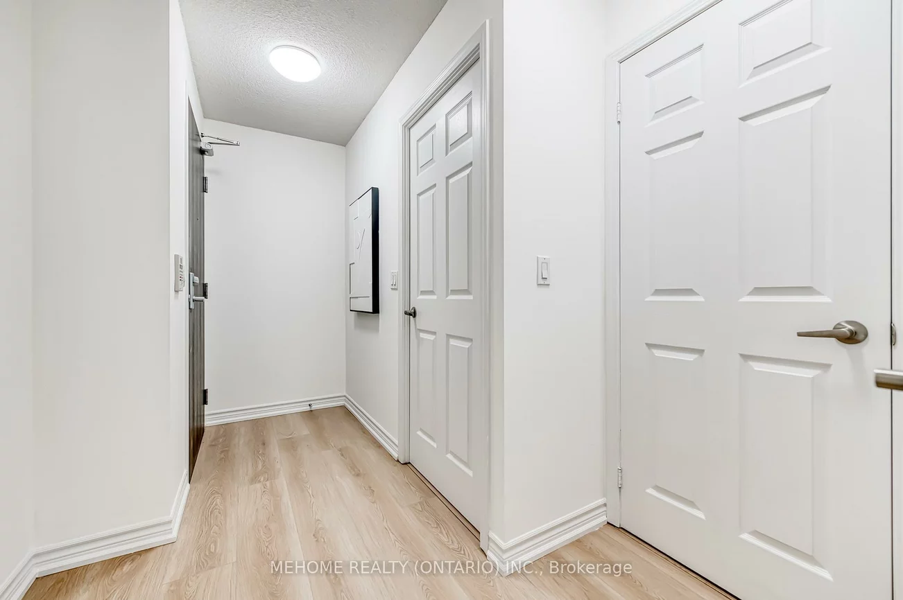 19, Grand Trunk, Waterfront Communities C1, Toronto