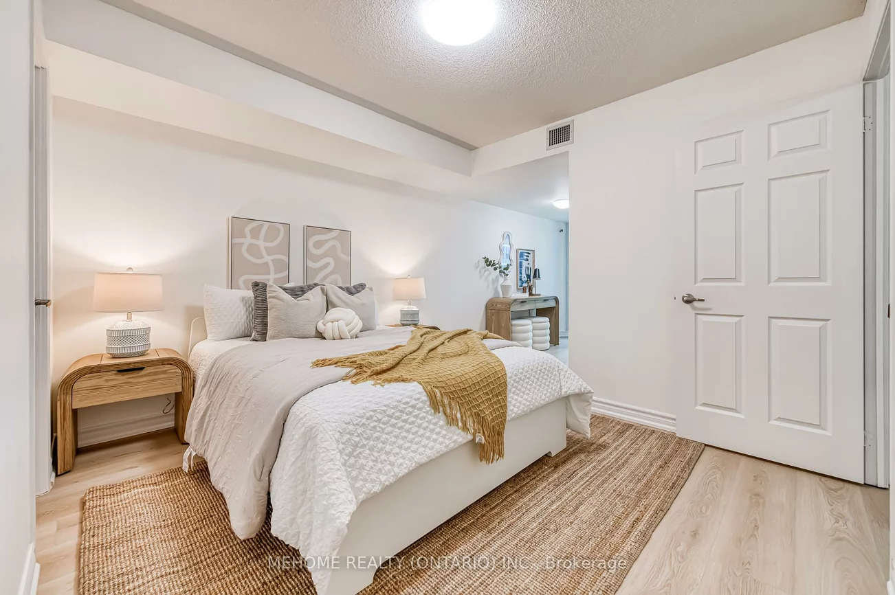 19, Grand Trunk, Waterfront Communities C1, Toronto