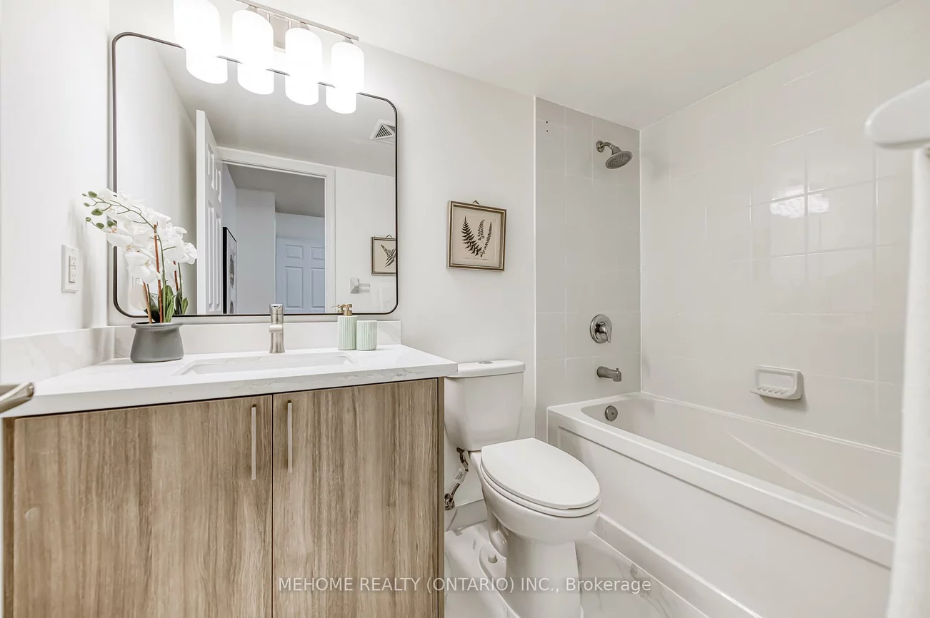 19, Grand Trunk, Waterfront Communities C1, Toronto